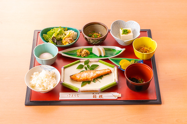 朝食